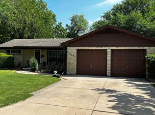 819 E 5th St, Newton, KS 67114