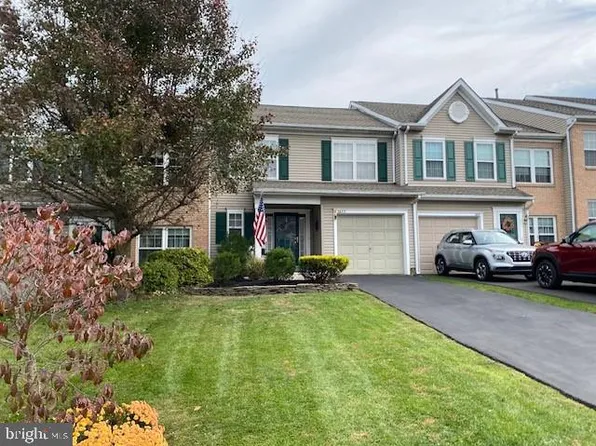 2673 Fallow Hill Ln, Jamison, PA 18929