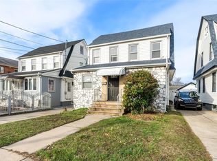 9022 195th Pl, Hollis, NY 11423