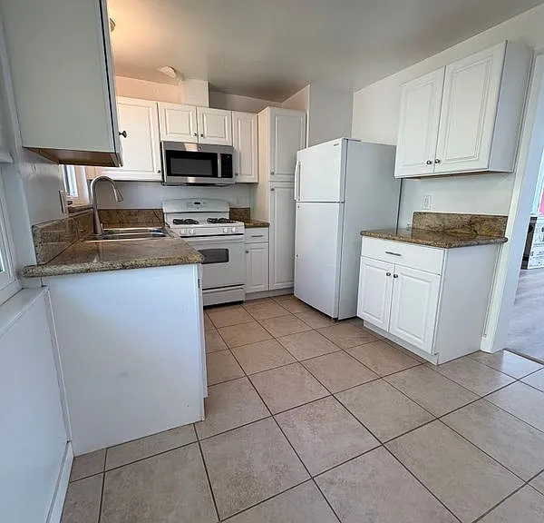 24257 Santa Clara Ave #5 — Photo 3