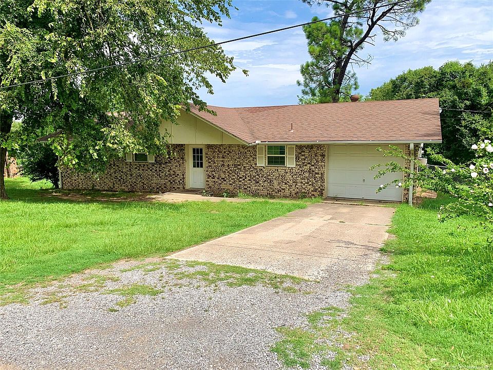 1st image of 721 Lakeview Dr