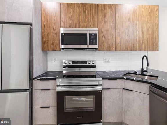 5th image of 2051 E William St #2