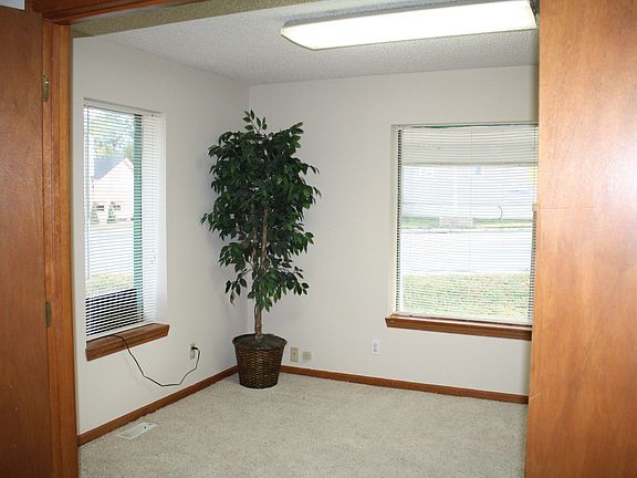 2nd image of 2604 S 4th St
