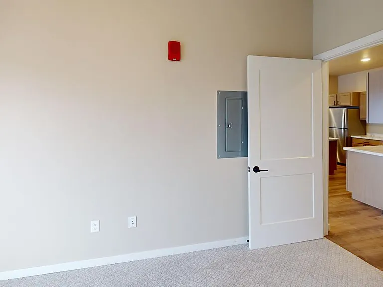 The Plains Apartments — Photo 93