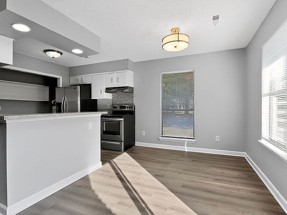 5th image of 3600 Cobbleridge Dr