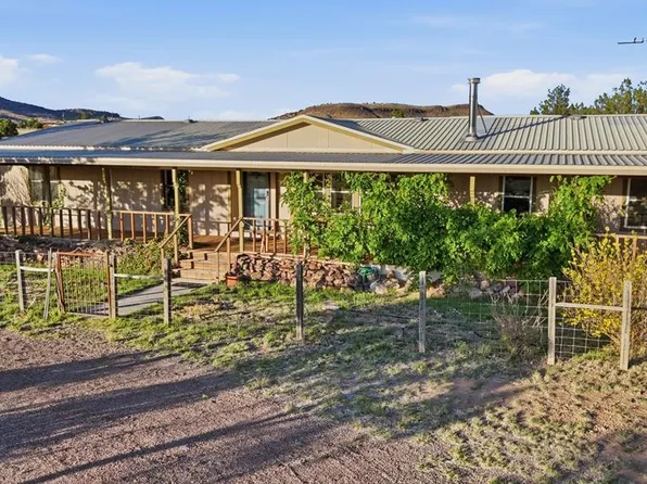 100 Comanche Trl, Fort Davis, TX 79734
