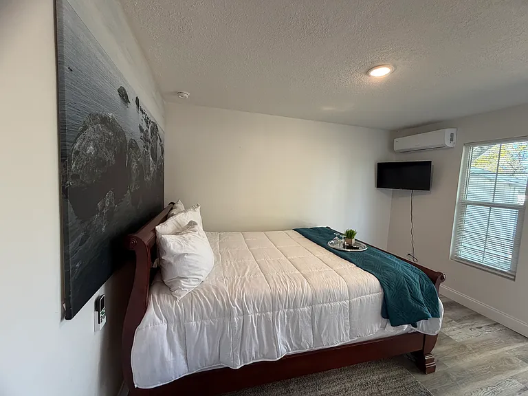 2333 Old Dixie Hwy #5 — Photo 2