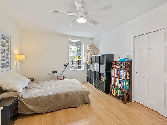 4th image of 33-25 90th St APT 3D