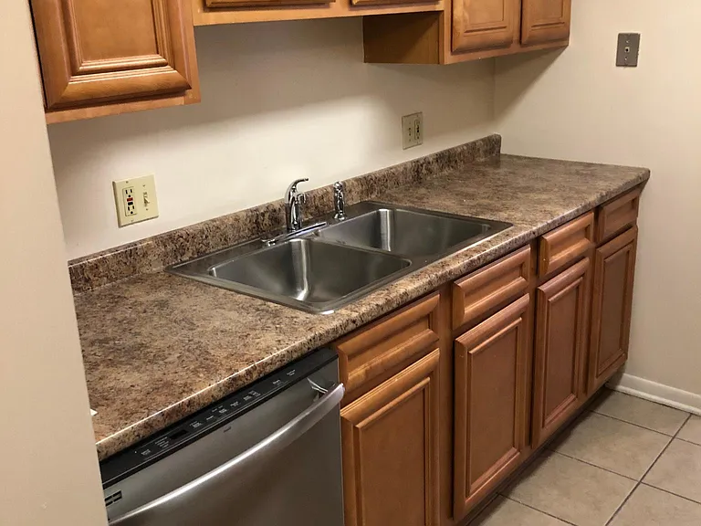 455 Graceland Ave #3E — Photo 4