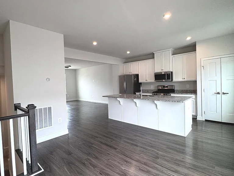 118 Twinleaf Way — Photo 3