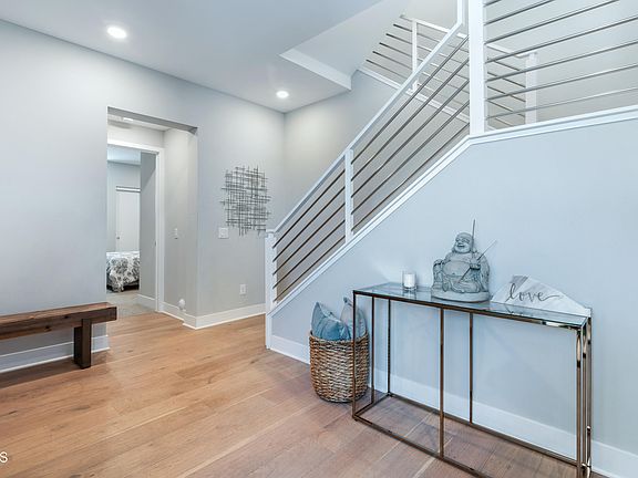 3rd image of 703 Bridewell St