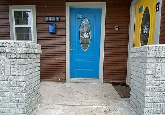 2nd image of 3307 Ennis St