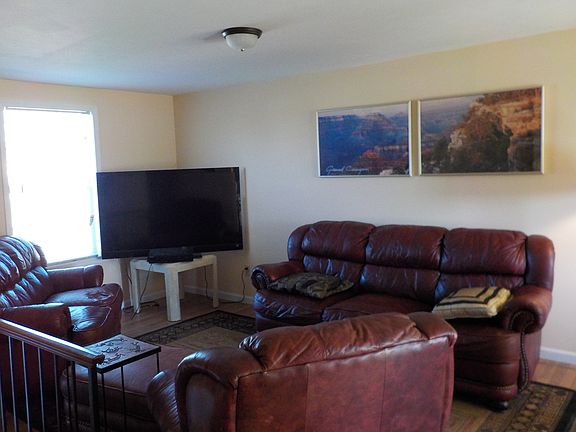 5th image of 5619 Radcliffe Ave