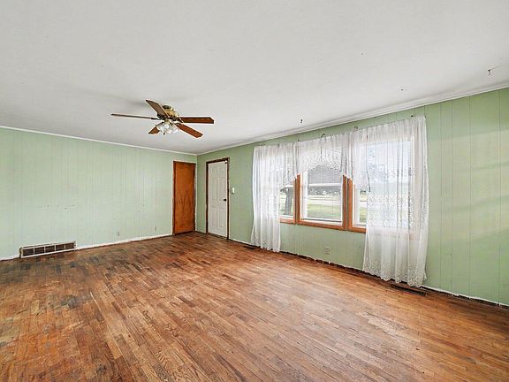 3rd image of 2356 E Napier Ave