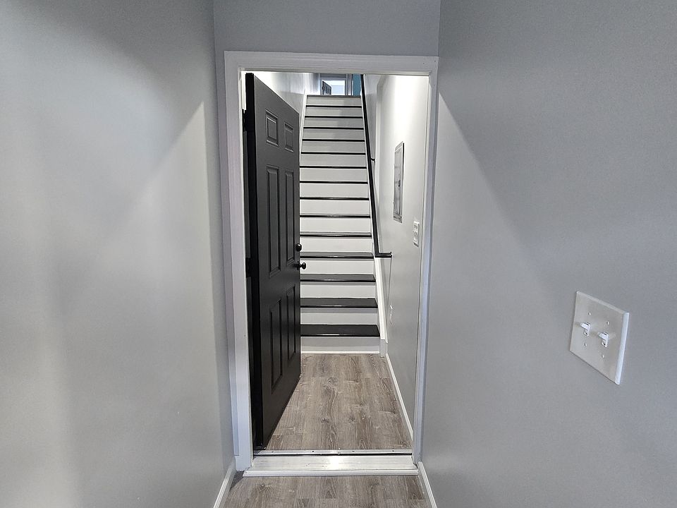 1st image of 938 W Susquehanna Ave #2