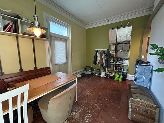 5th image of 743 Parker St #2