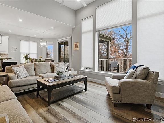 5th image of 94 Bella Terra Ct