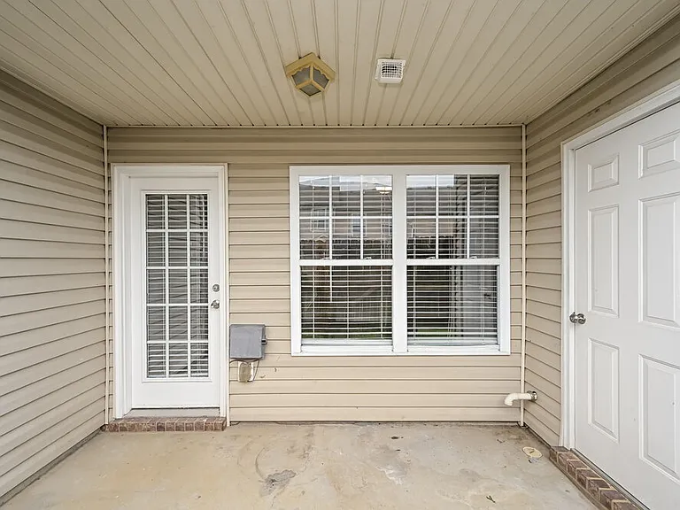 8043 Logan Dr — Photo 17