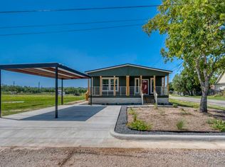 1200 E Green St, Llano, TX 78643