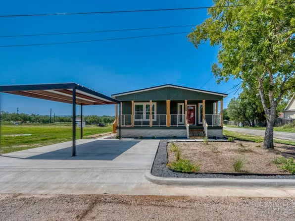1200 E Green Street, Llano, TX 78643