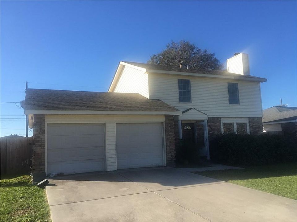 1st image of 916 Fairfax Dr