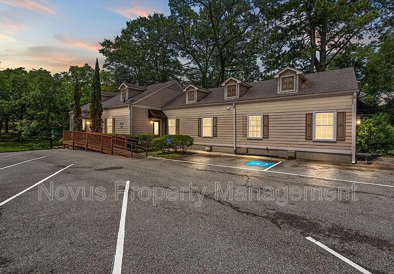 214 Maple St — Photo 2
