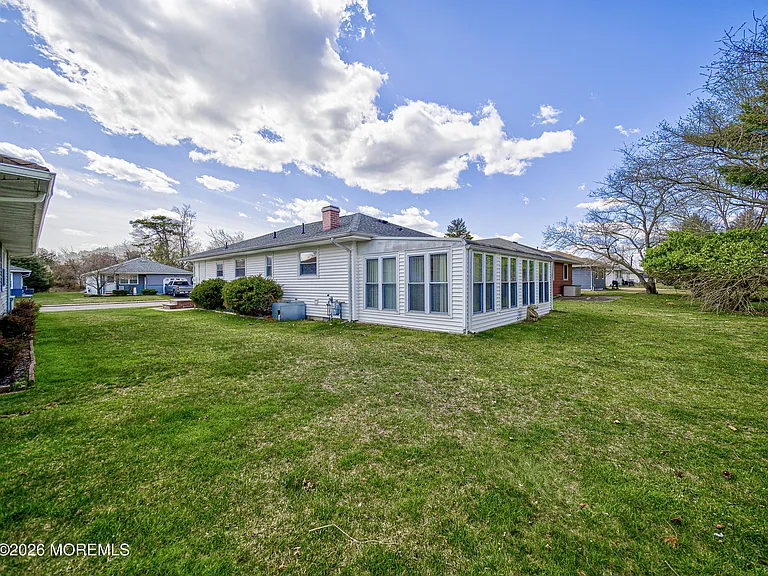 59 Guadeloupe Dr — Photo 23