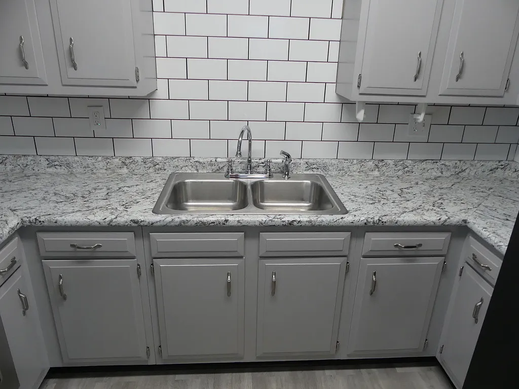2 bed, 950 sqft, $1,375 — Photo 3