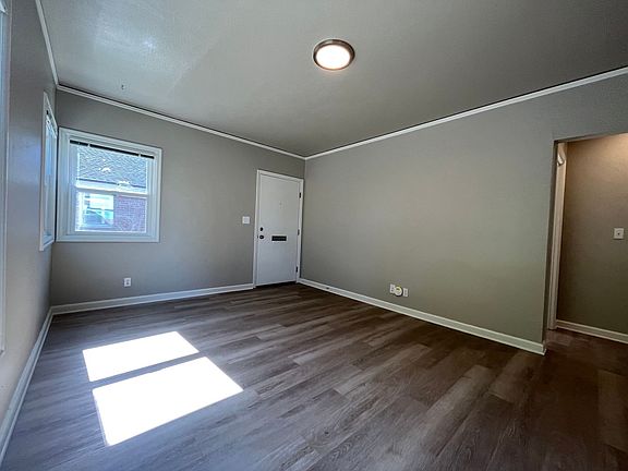 2nd image of 6411 N Albina Ave APT 9