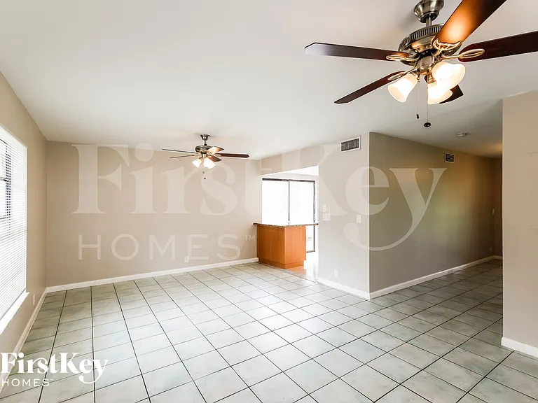 1430 W Sandpiper Cir — Photo 2