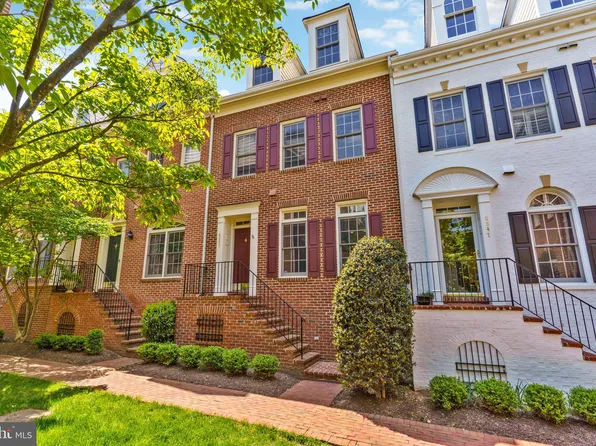 8845 Ashgrove House Ln, Vienna, VA 22182