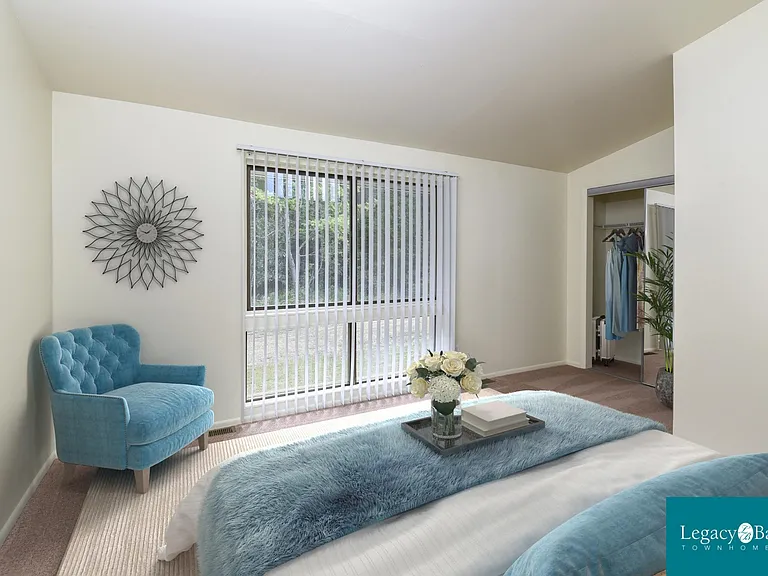 Legacy Bay Townhomes — Photo 10