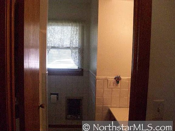 4th image of 313 Oliver Street N