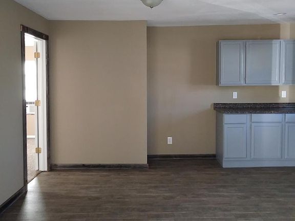 New paint new flooring