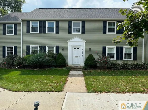253 O'Mystic Ln, Monroe Township, NJ 08831