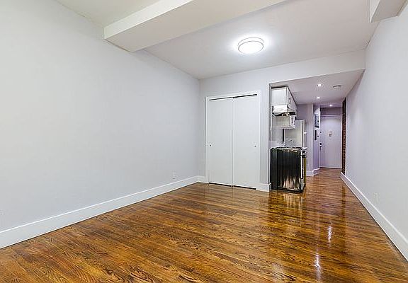 4th image of 310 W 22nd St APT 2C