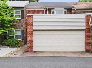 1026 Moorefield Creek Rd SW, Vienna, VA 22180