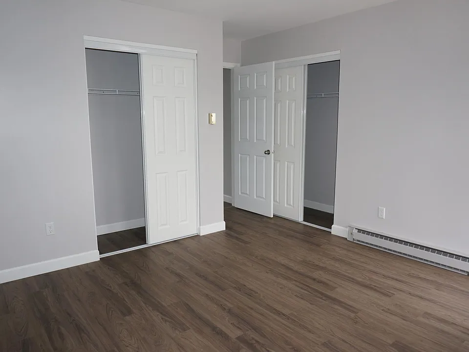 bedroom, closets