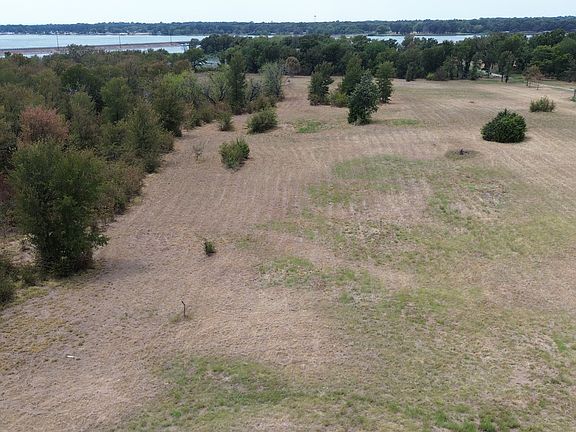 5th image of 47 Lago Vista Dr