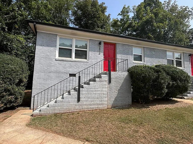 Lupton Flats — Photo 10
