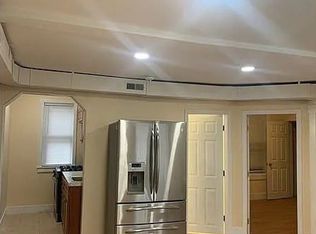 107 Westford St, Lowell, MA 01851