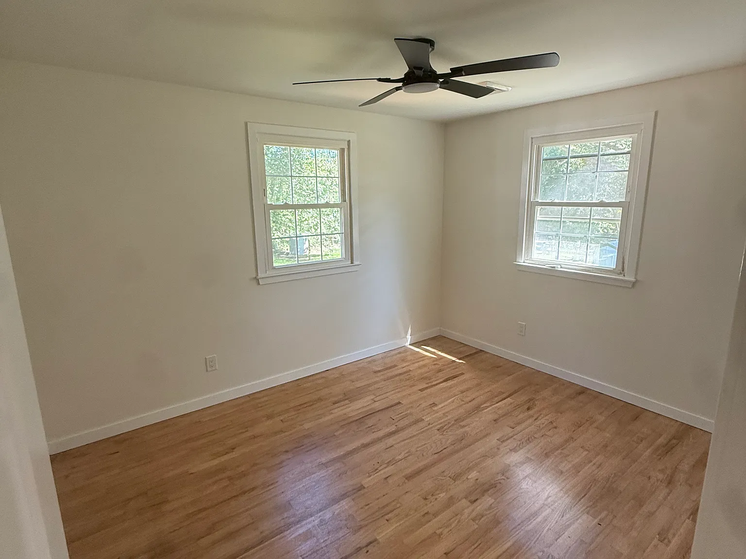 3 bed, 1088 sqft, $2,500 — Photo 3
