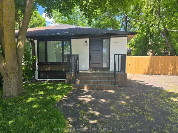 69 Marlin Ct, Newmarket, ON L3Y 2W7