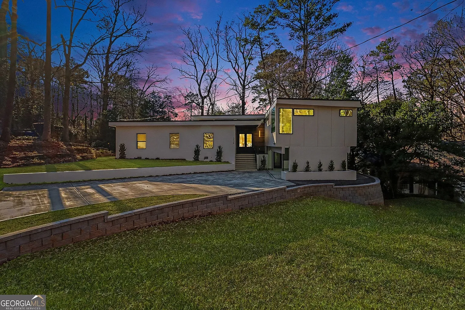 3134 W Roxboro Rd NE photo 1