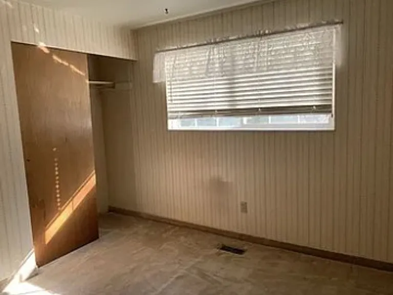 299 N Highland Dr — Photo 14