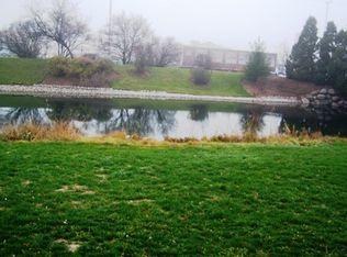 106 Grays Ct, Oswego, IL