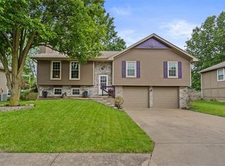 213 NE 6th St, Blue Springs, MO 64014
