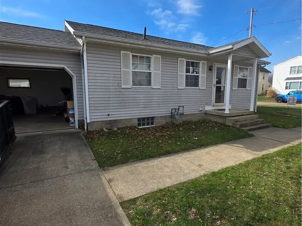904 8th St SW, Massillon, OH 44647