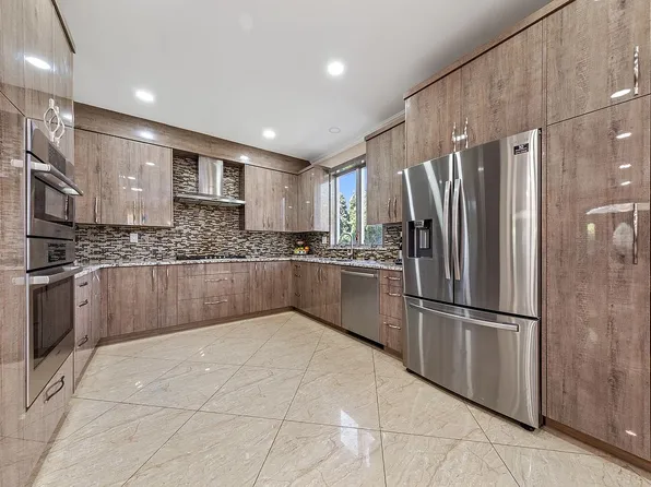 25903 62nd Ave, Little Neck, NY 11362