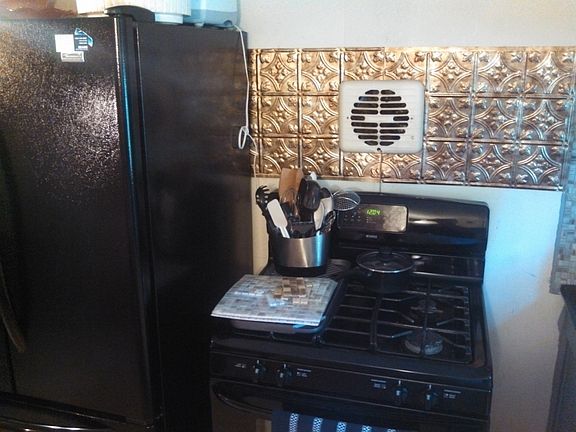 3rd image of 1074 Coleman Ln